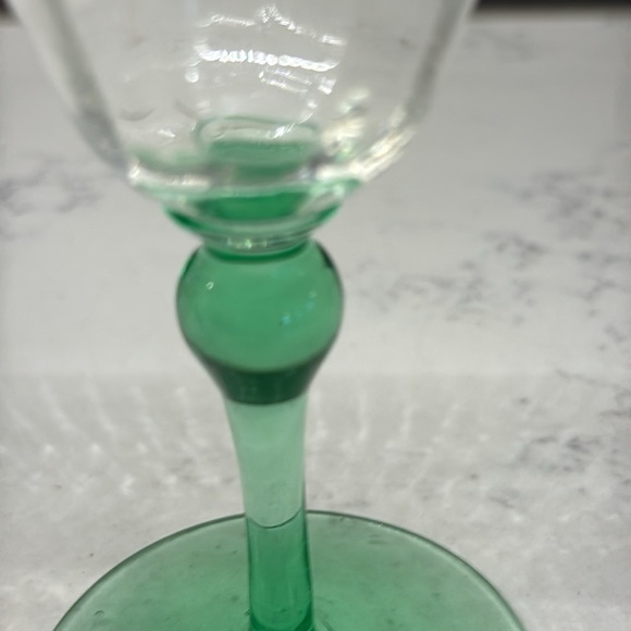 Fine Antique Green Vaseline Uranium Glass Etched sunflower - Picture 5 of 7